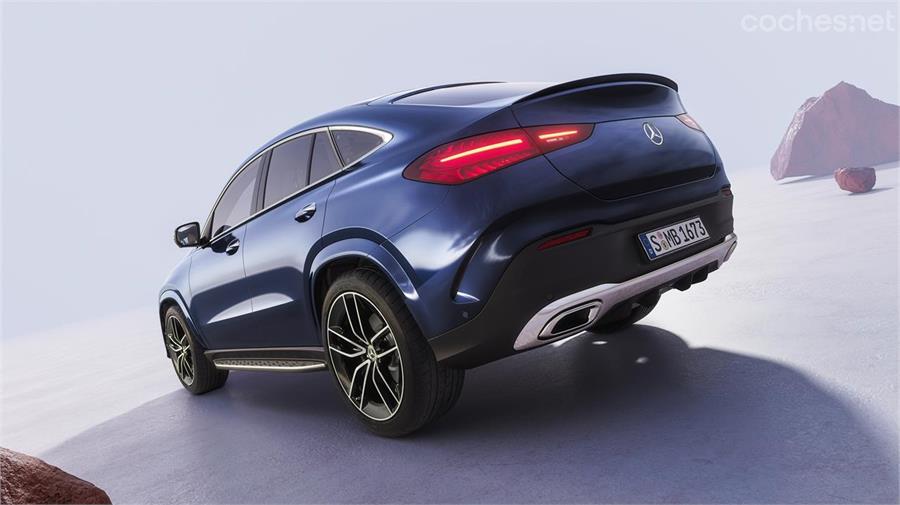 El Mercedes-Benz GLE Coupé también luce un nuevo grafismo de las ópticas traseras. 