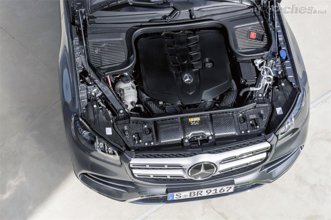 El motor V8 de gasolina con sistema eléctrico de 48 voltios es la gran novedad a nivel mecánico.