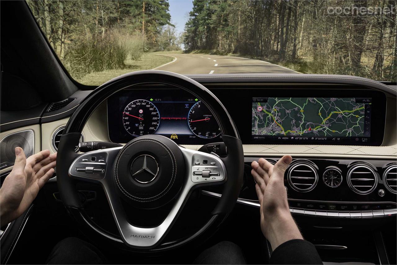 La optimización de radares, cámaras y demás sensores permite que se pueda disfrutar de la conducción semi-autónoma incluso fuera de autopista.