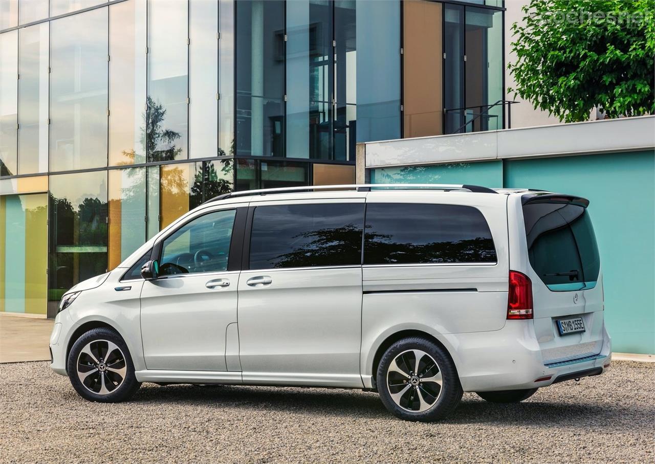 El Mercedes-Benz EQV 300 supera los 2.635 kilogramos de peso, y se nota.