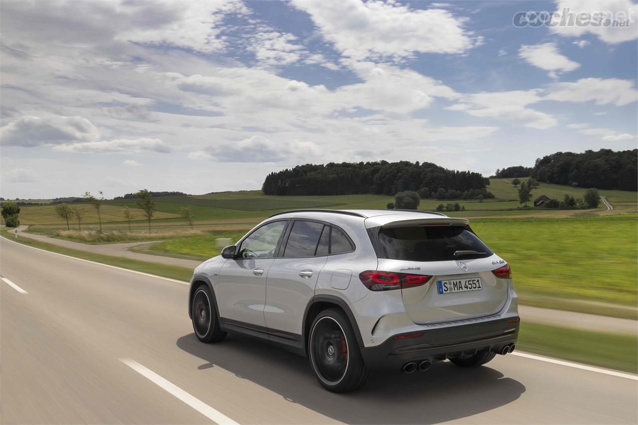 El Mercedes-Benz GLA 2020 se empieza a vender en España a partir de 40.800 euros de PVP.