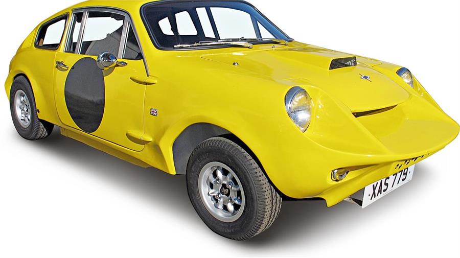 Entre 1965 y 1970 Marcos fabricó el MINI GT, años después se retomó la producción y desde el 2005 Marcos Heritage Spares lo sigue fabricando.