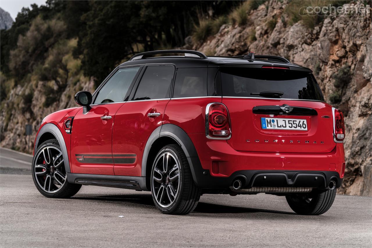 El "pack" estético John Cooper Works lo distingue claramente del resto de la gama.