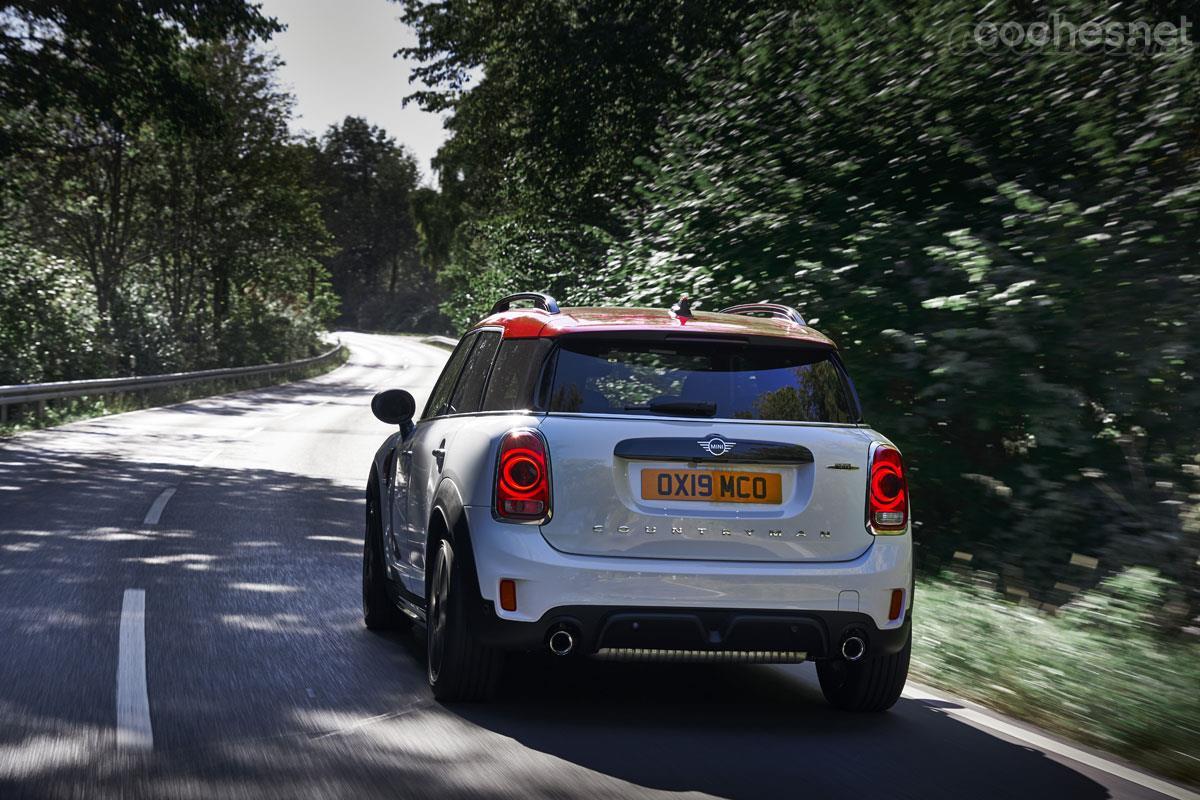 Mini John Cooper Works Countryman no presenta modificaciones estéticas.