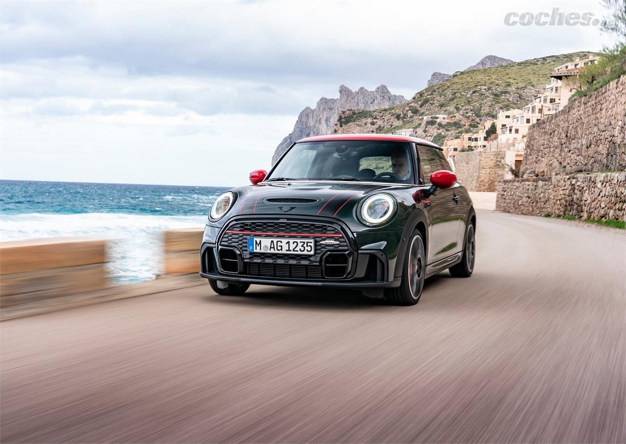 El Mini JCW mantiene su esencia