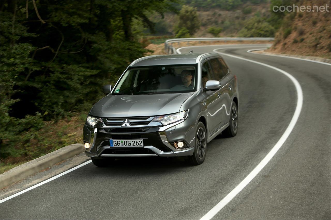 Mitsubishi Outlander PHEV 2016