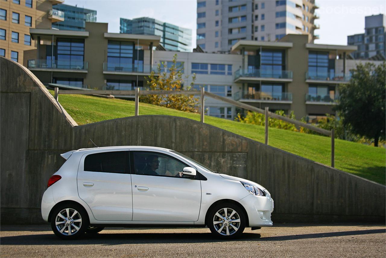 El parecido entre el Mistubishi Space Star y el Nissan Micra es innegable.