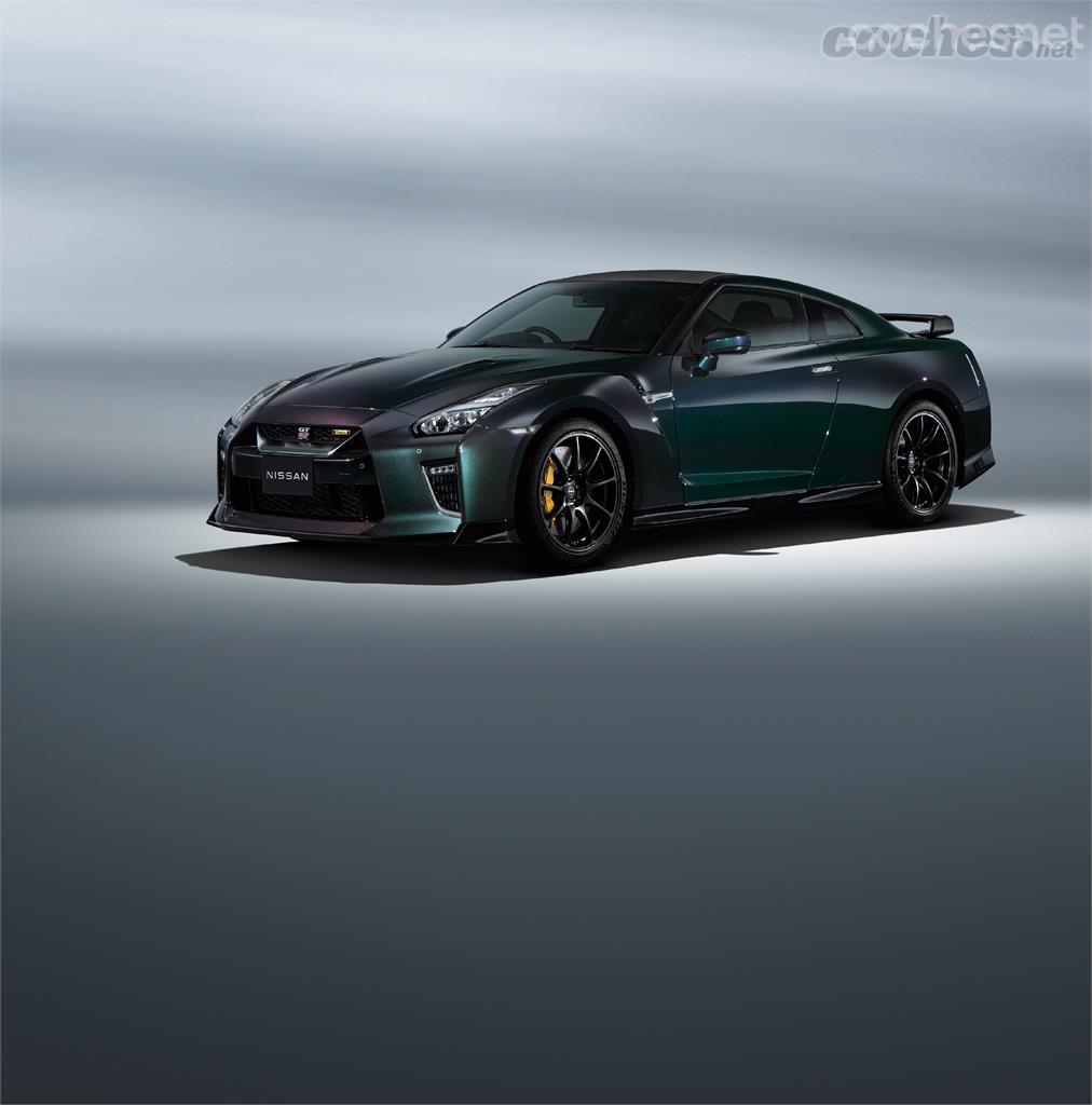 Este es el Nissan GT-R Track Edition Engineered by Nismo T- Spec, que se fabricará en serie limitada con la preparación más deportiva de la marca. 