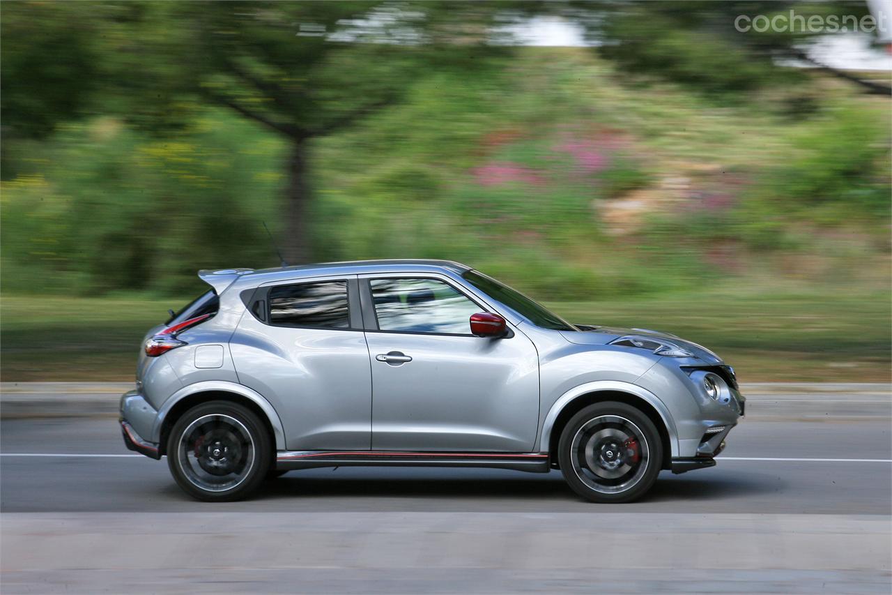 Un coche para carreteras de curvas. Pese a todo, no es un vehículo excesivamente incómodo para usarlo de manera cotidiana.