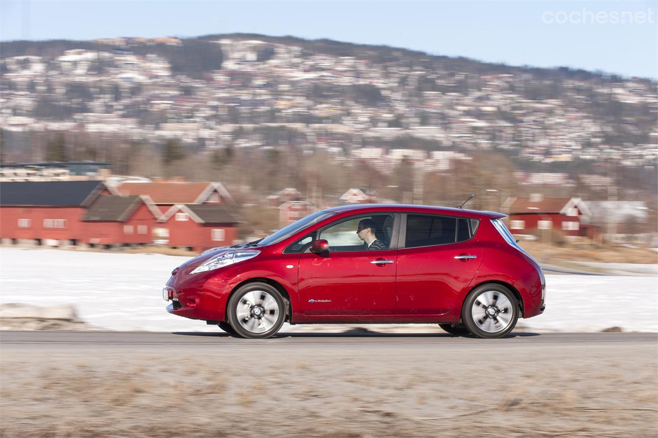 El Leaf se comporta prácticamente igual que un coche automático