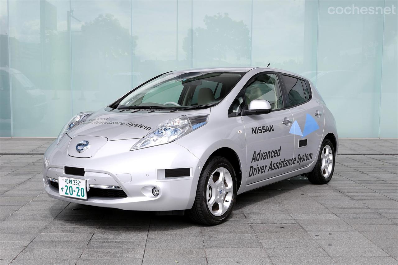 Nissan matricula en Japón un Leaf de conducción autónoma