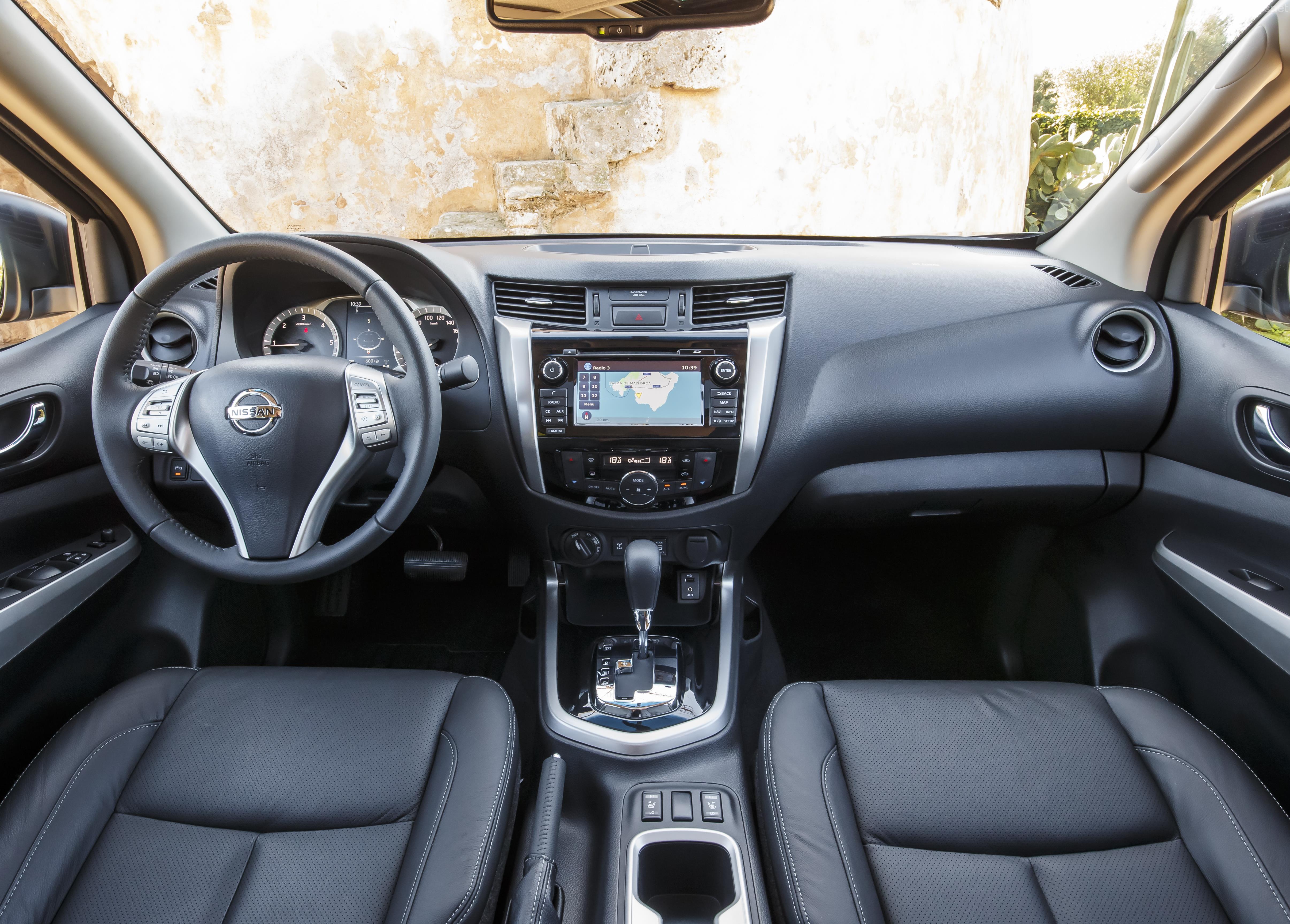 El interior es de los mejores resueltos del segmento, cuenta con una calidad similar a cualquier SUV de la marca, así como con parte de su tecnología.