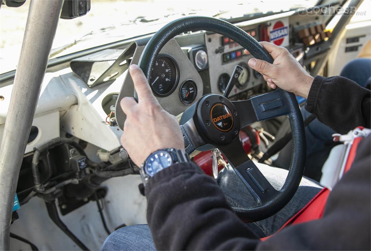 Curiosamente, el volante de esta unidad es Datsun, una marca que perteneció a Nissan hasta mediados de los años ochenta. 