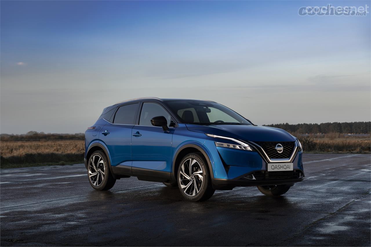 El Nissan Qashqai 2021 es completamente diferente al actual pero mantiene una silueta y unas proporciones inconfundibles y es fiel a su diseño original.