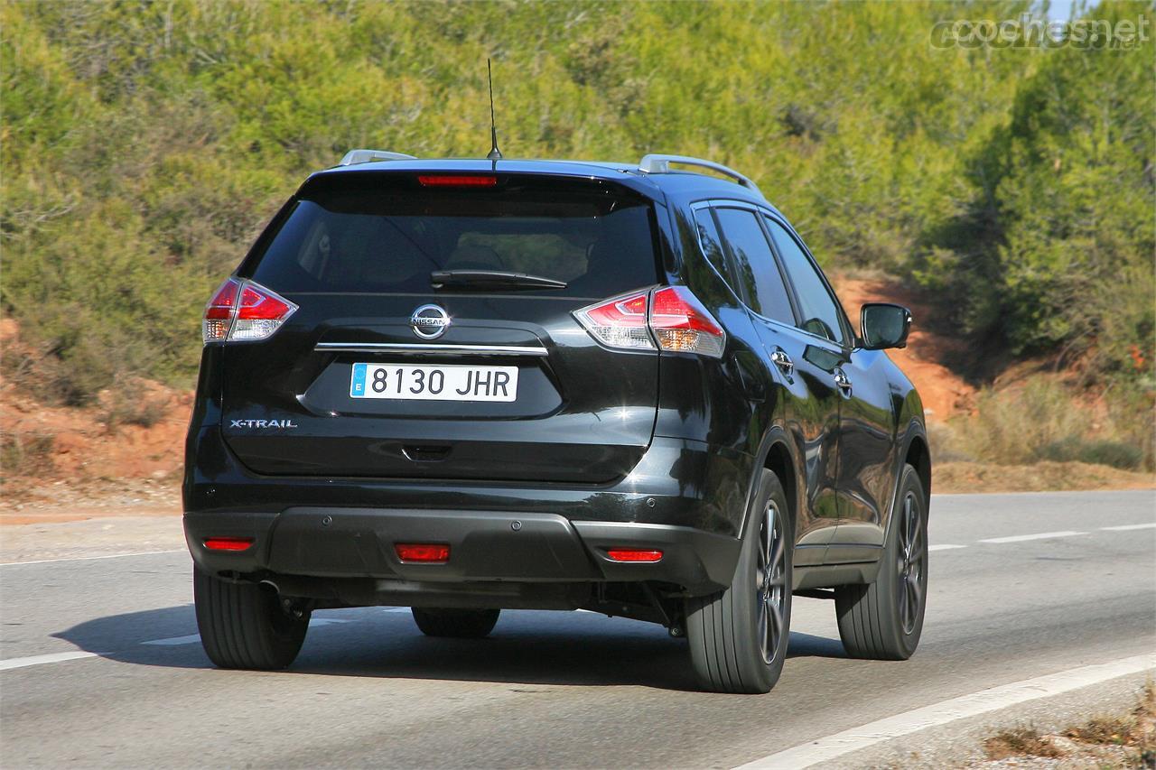 El consumo en carretera es el menos favorable ya que hay que utilizar bastante el cambio y revolucionar el motor. En autopista gasta mucho menos.