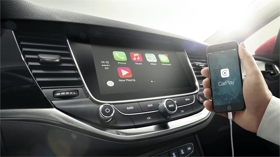 Con IntelliLink es posible integrar las aplicaciones del smartphone en el propio sistema del coche, a través de Android Auto o Apple Car Play. 