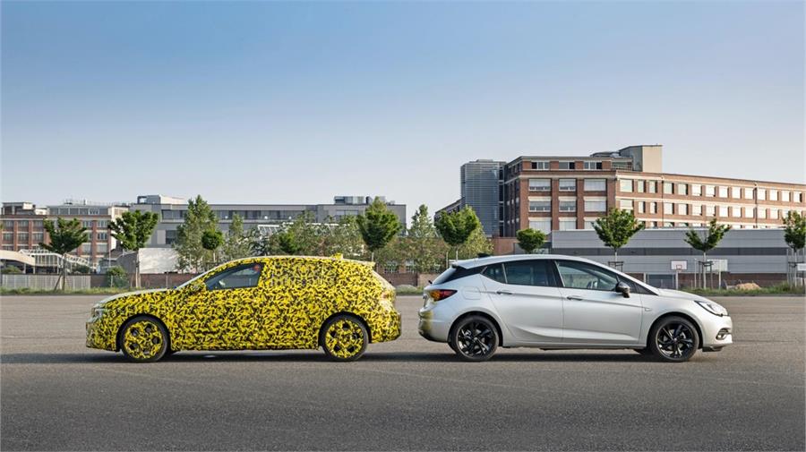 El nuevo Opel Astra es más largo, ancho y bajo. Se fabrica sobre la plataforma PSA EMP2, la del 308.