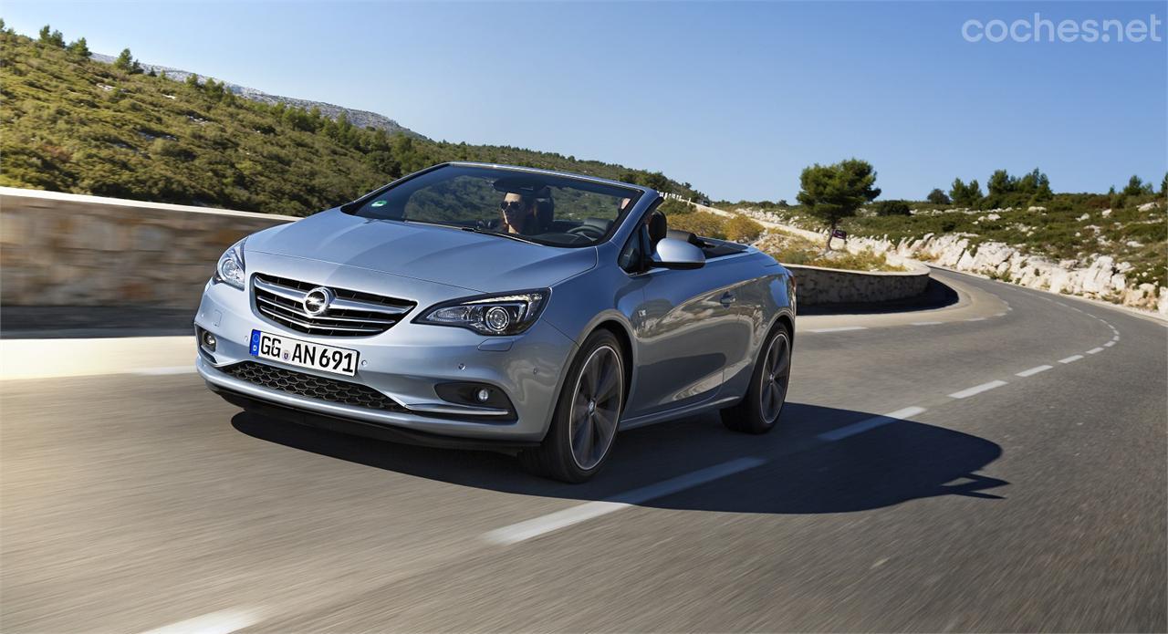 El Opel Cabrio sustituye su anterior motor diésel de 165 CV por uno más potente, de 170 CV, y menos bebedor. 