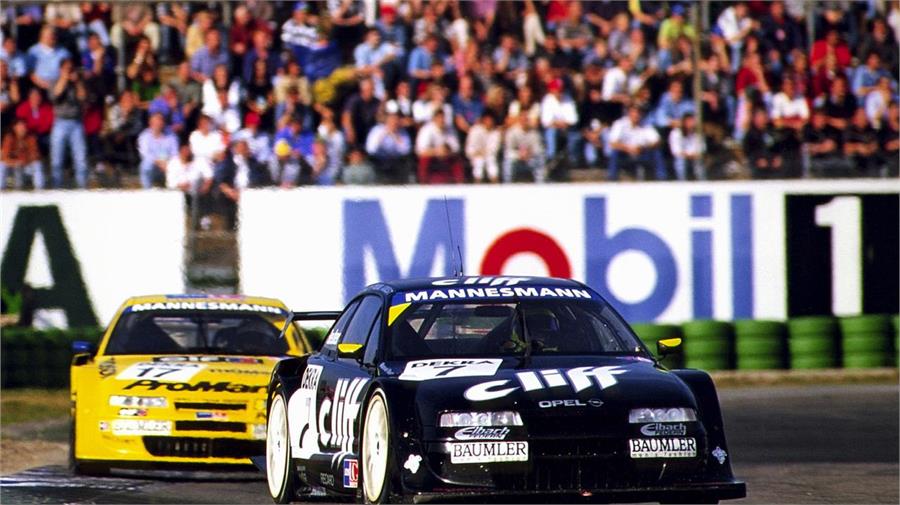 Opel ganó en 1996 el ITC con el Calibra V6 4X4 de Manuel Reuter, una evolución a nivel internacional del popular campeonato de turismos alemán DTM.