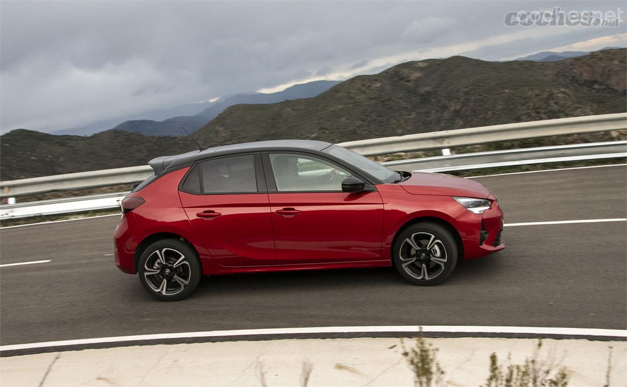 El Corsa es un coche neutro. No destaca por su deportividad pero tiene un notable confort y no se queda atrás cuando se trata de circular en carreteras de segundo orden.