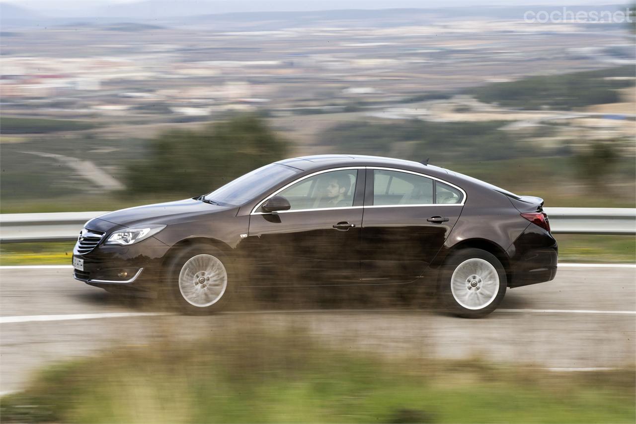 Después de una semana al volante he obtenido una media de 7,4 l/100 km, lejos de los 5,3 que homologa en su ficha técnica.