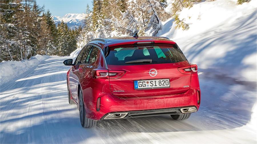 Se espera la llegada del Opel Insignia GSI, la única versión con tracción a las cuatro ruedas. 