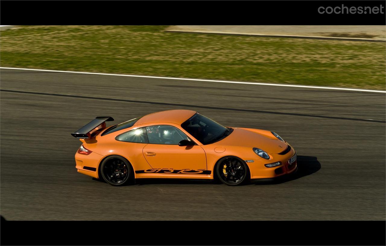 Los propietarios de un Porsche pueden participar con su propio coche en el Track Day que la marca organiza en las instalaciones del Jarama.