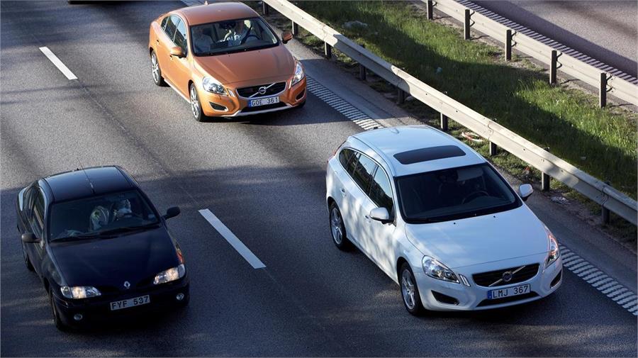 Volvo tendrá un centenar de coches de conducción autónoma circulando por Suecia en 2017
