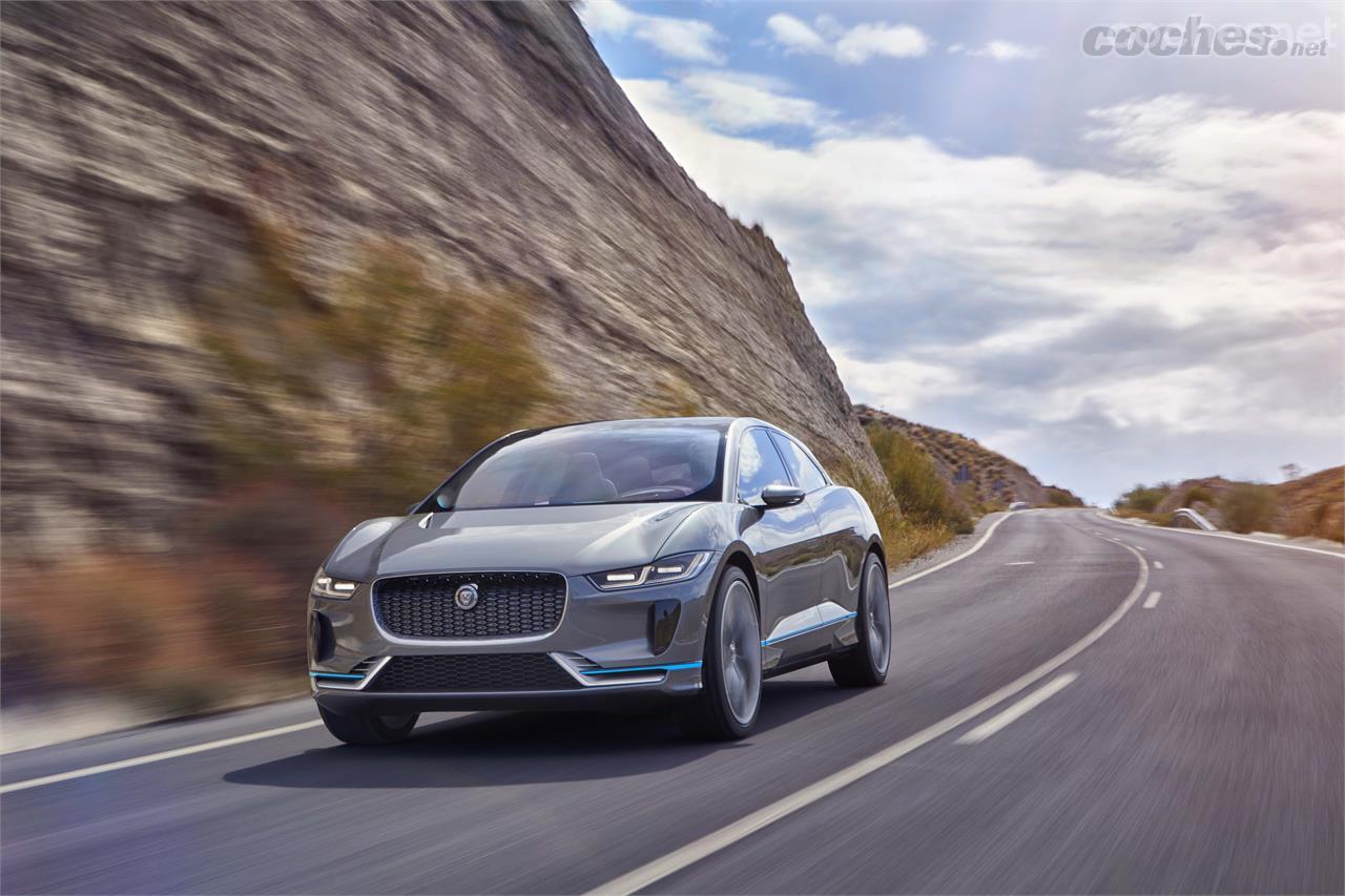 El Jaguar i-Pace Concept es el primer eléctrico que Jaguar empezará a vender en 2018. No obstante, ya se admiten pedidos online. 