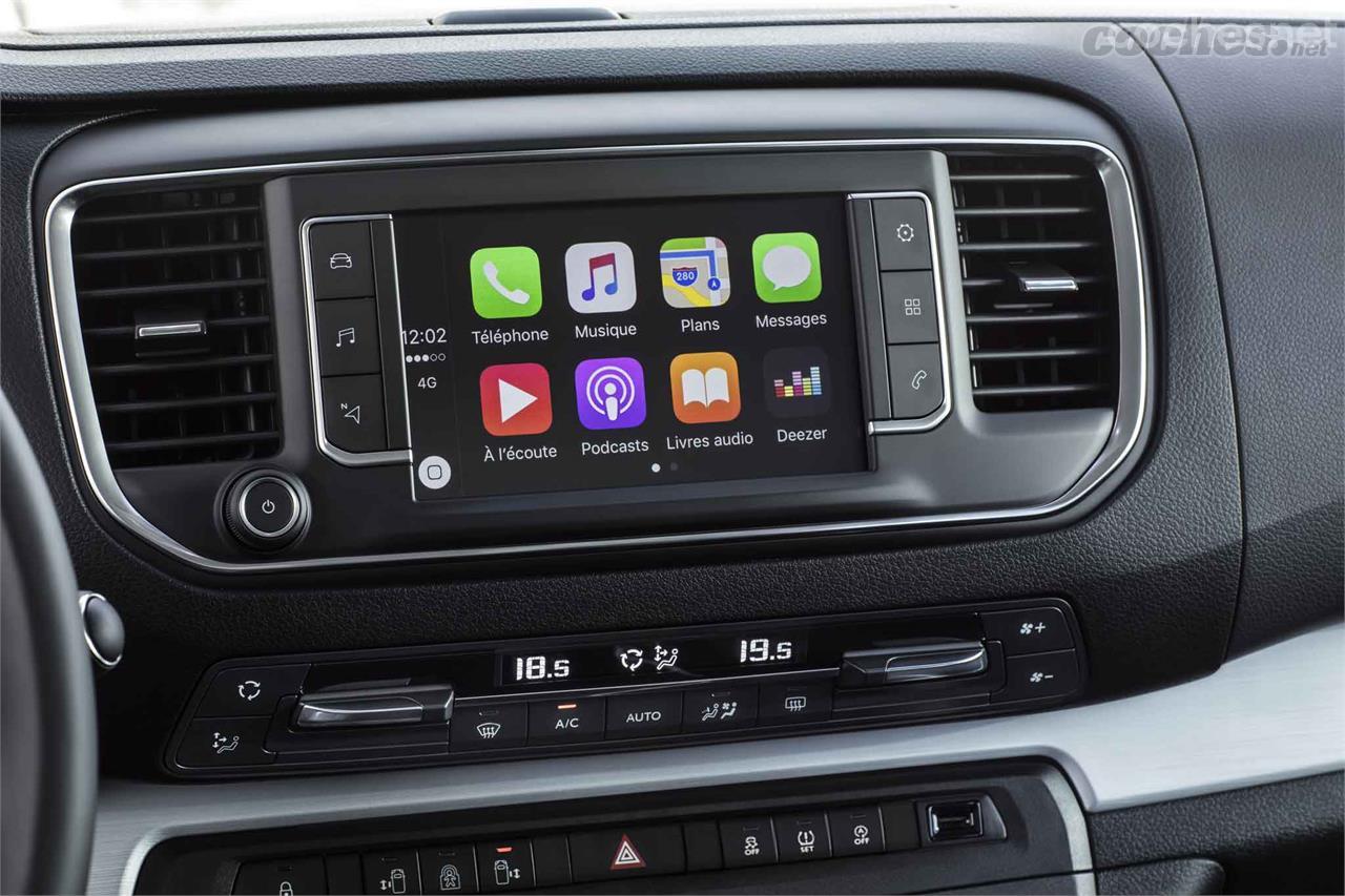 El sistema de infoentretenimiento incluye pantalla táctil de 7 pulgadas compatible con los sistemas MirrorLink® y Apple CarPlay™