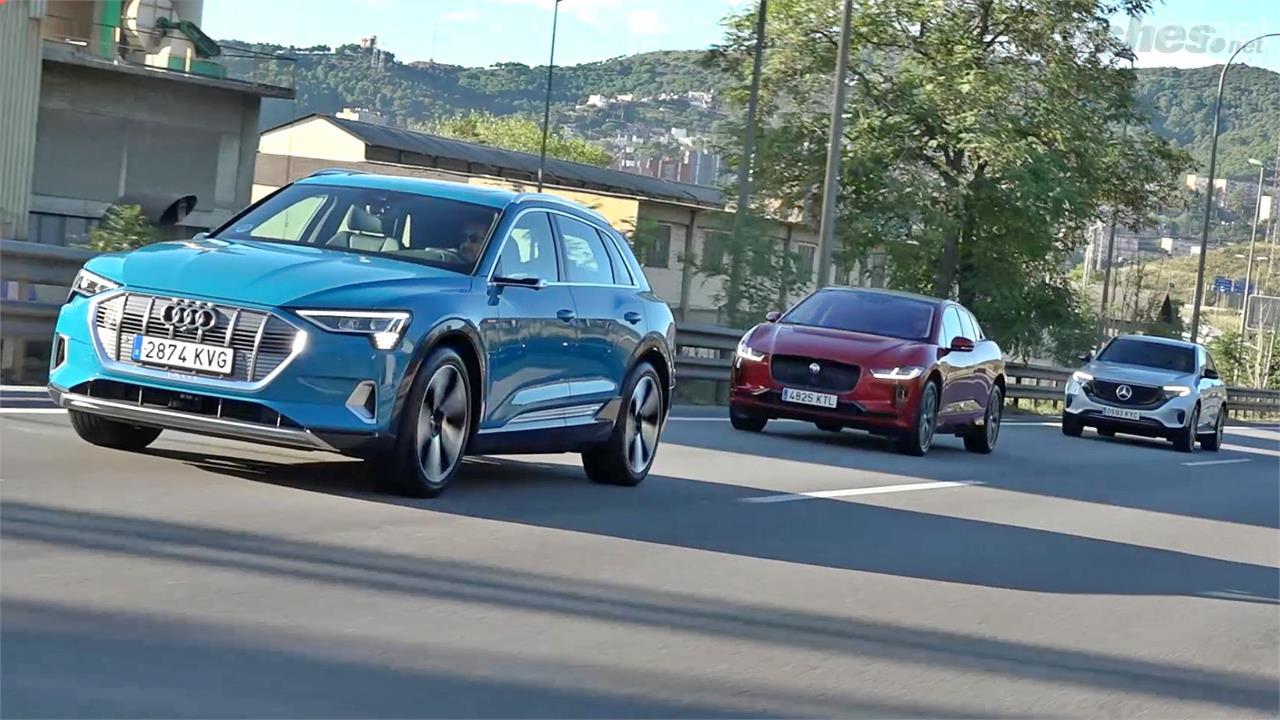 El Audi e-Tron es el coche que más se parece a sus hermanos térmicos. Por tamaño está entre un Q5 y un Q7.