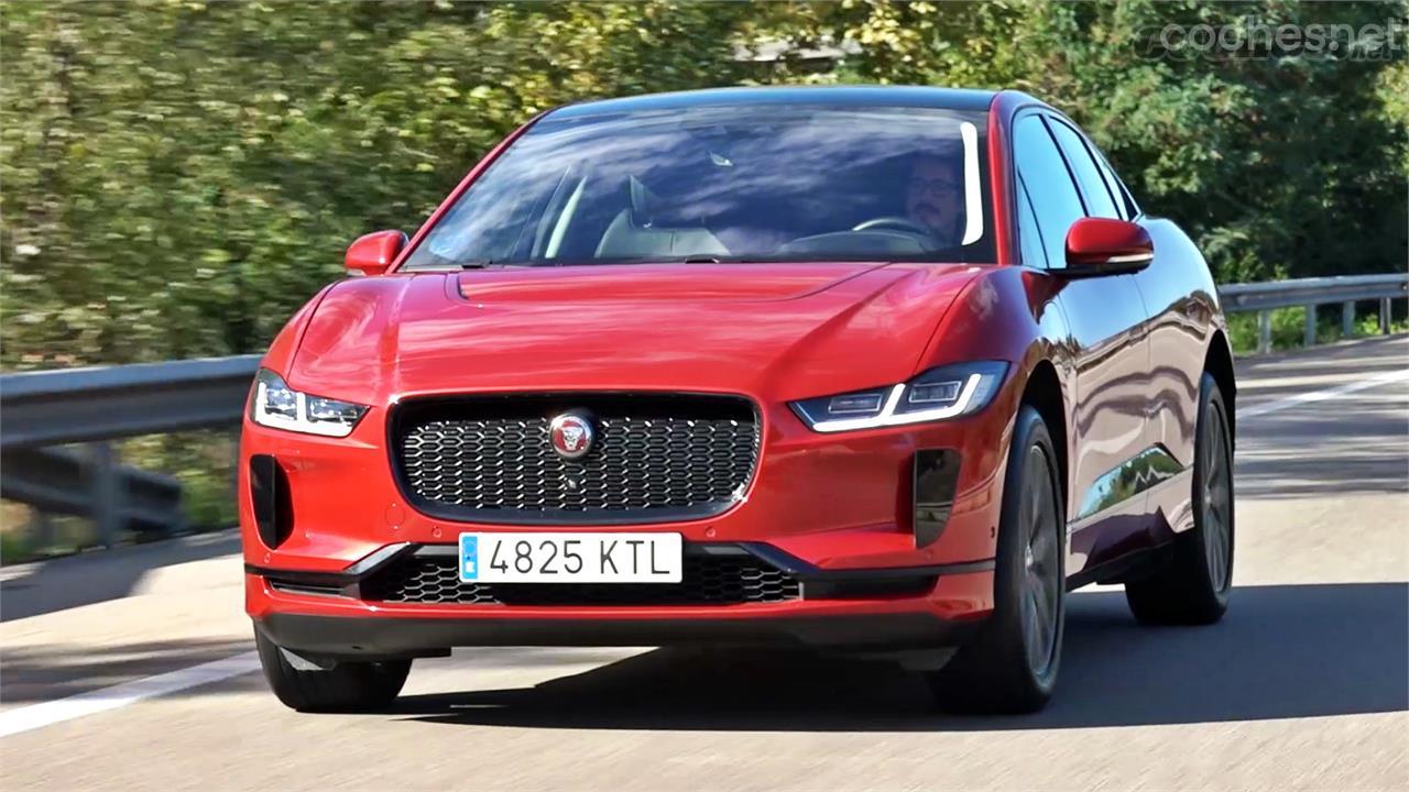 El Jaguar i-Pace anuncia 470 km de autonomía pero su elevado consumo real rebaja esa cifra a unos 330 km.