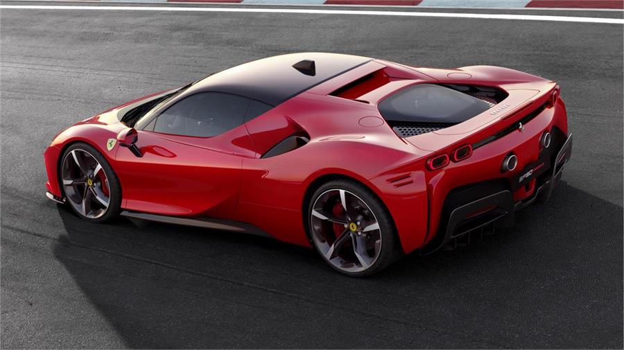 Ferrari SF90 Stradale: Híbrido y enchufable