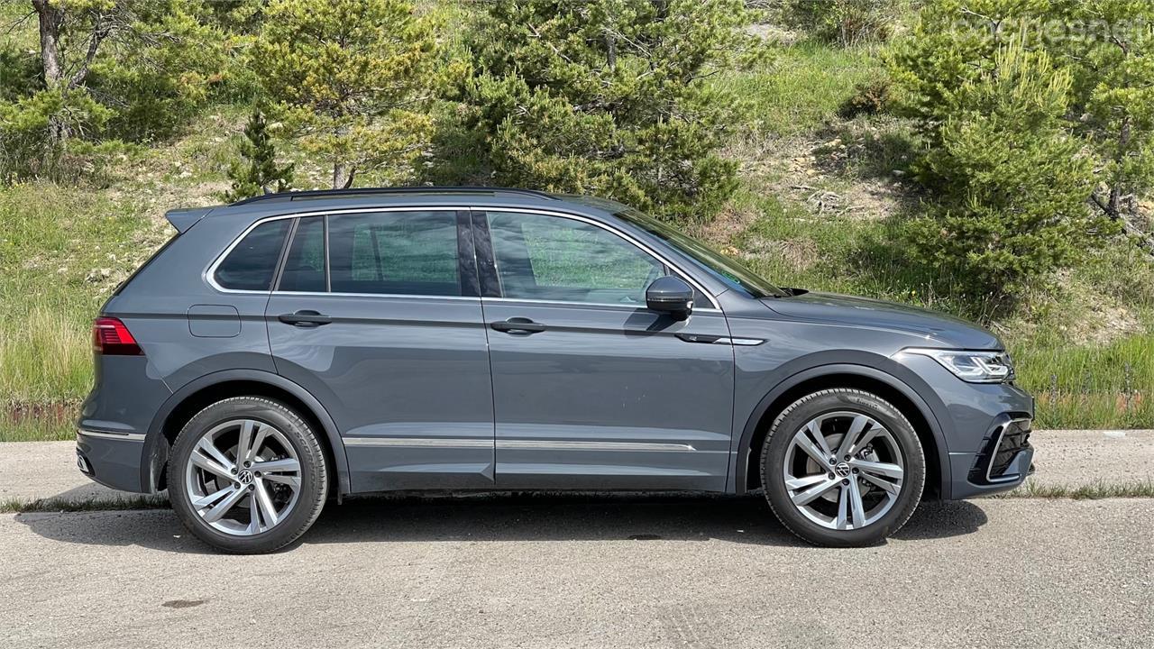 El Tiguan es un coche equilibrado, muy familiar y que va muy bien, pero su precio está fuera de toda lógica.