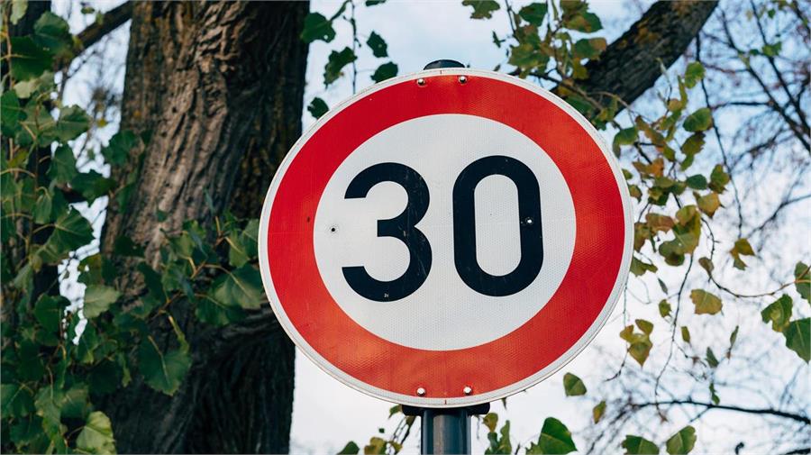 Limitación a 30 km/h: los siniestros urbanos se reducen un 14%