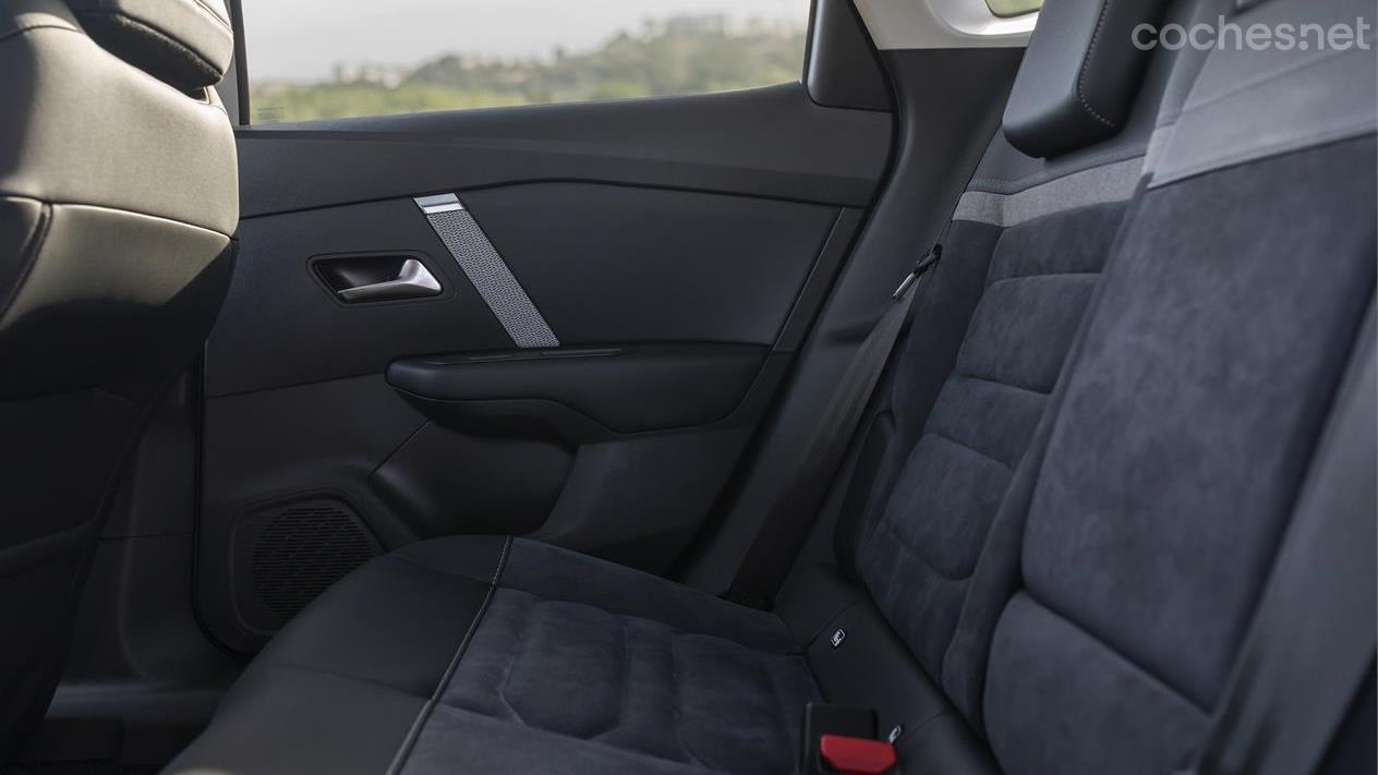 In the rear seats there is good space.  Three adults travel with a good level of comfort. 