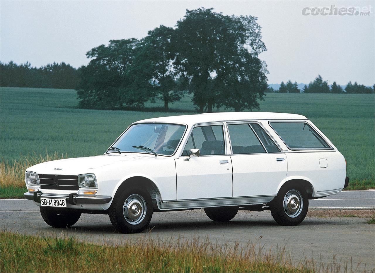 El enorme Peugeot 504 Familiar fue el primer modelo de este tipo que la marca ofreció para su venta en España en el año 1980.