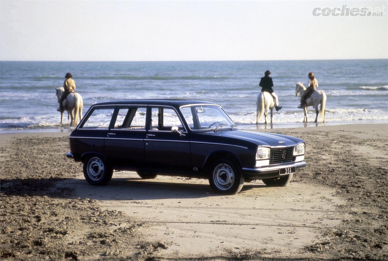 Evolución "lujosa" del 204, el Peugeot 304 Break fue un coche medio de gran venta en el mercado francés, pero nunca llegó a España.