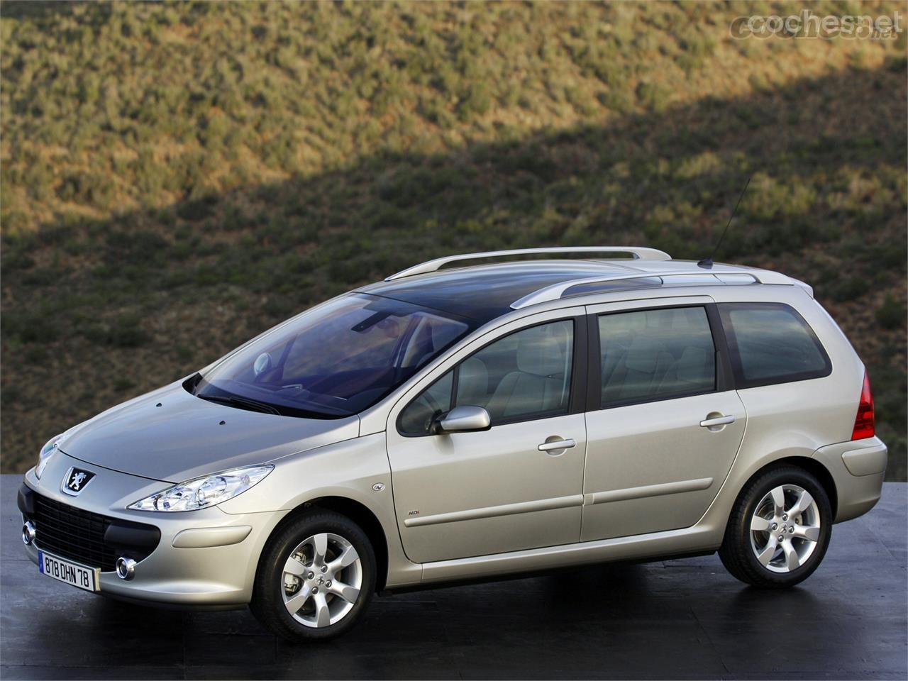 Trasladar a un modelo break las características de modularidad propias de un monovolumen, o lo que es lo mismo, hacer un Scénic en formato turismo. Así era el Peugeot 307 SW.