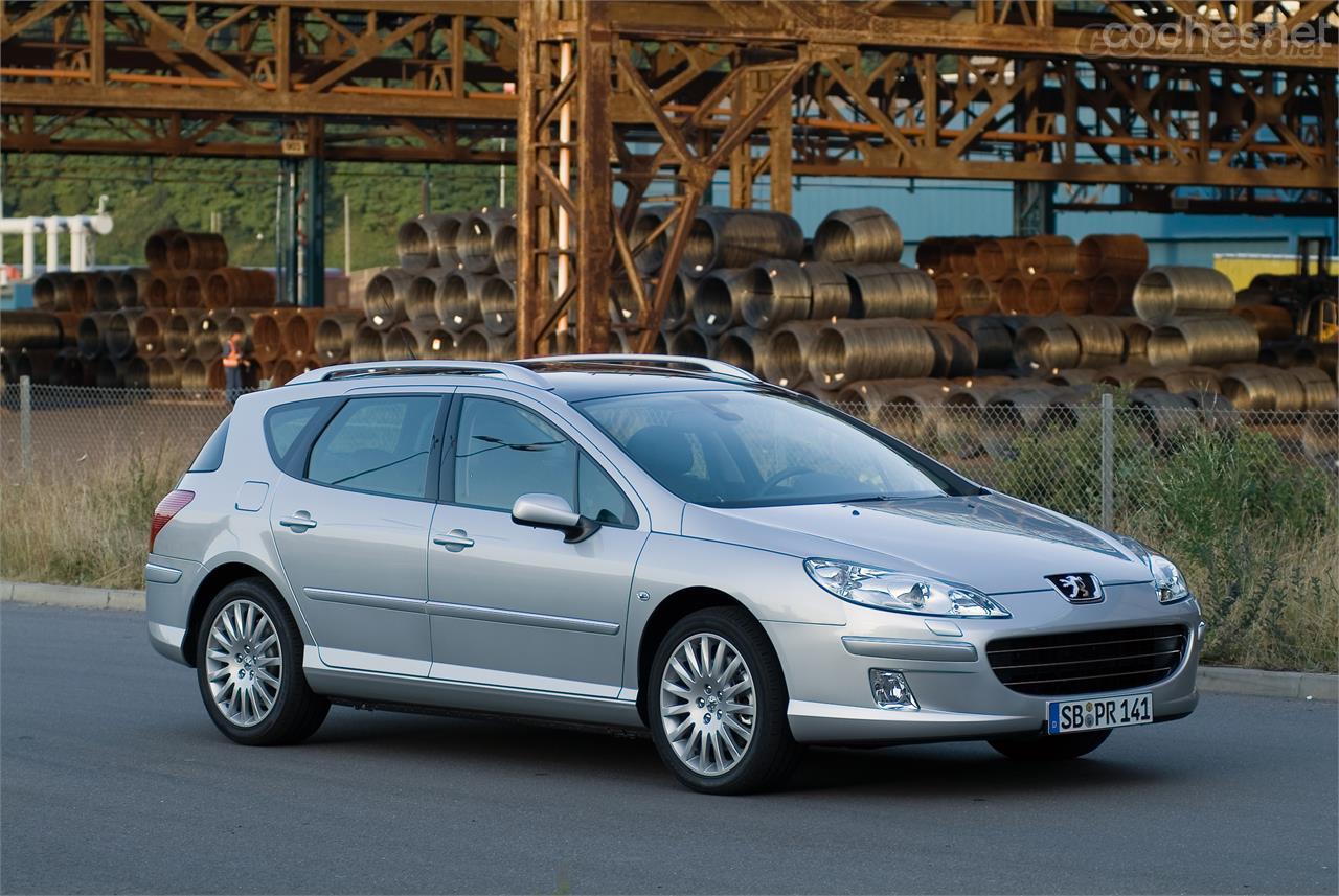 Primer "break de diseño" de la marca, el Peugeot 407 SW no era más capaz que la berlina, pero sí mucho más práctico.