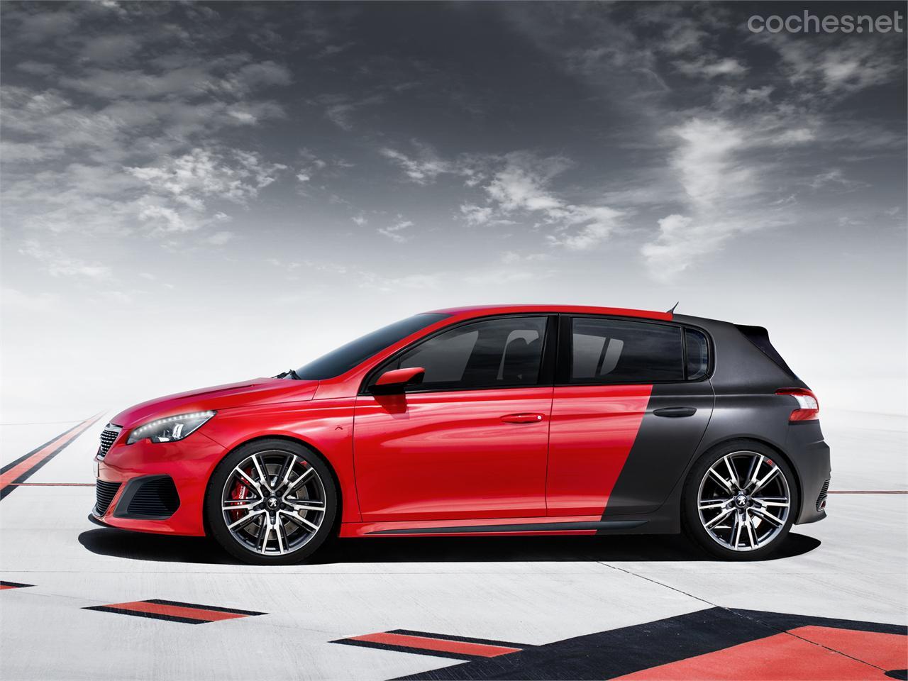 Peugeot 308 R-Concept. La pintura bitono se basa en un rojo con base fluorescente que contrasta con el negro azulado texturado de la parte trasera. 