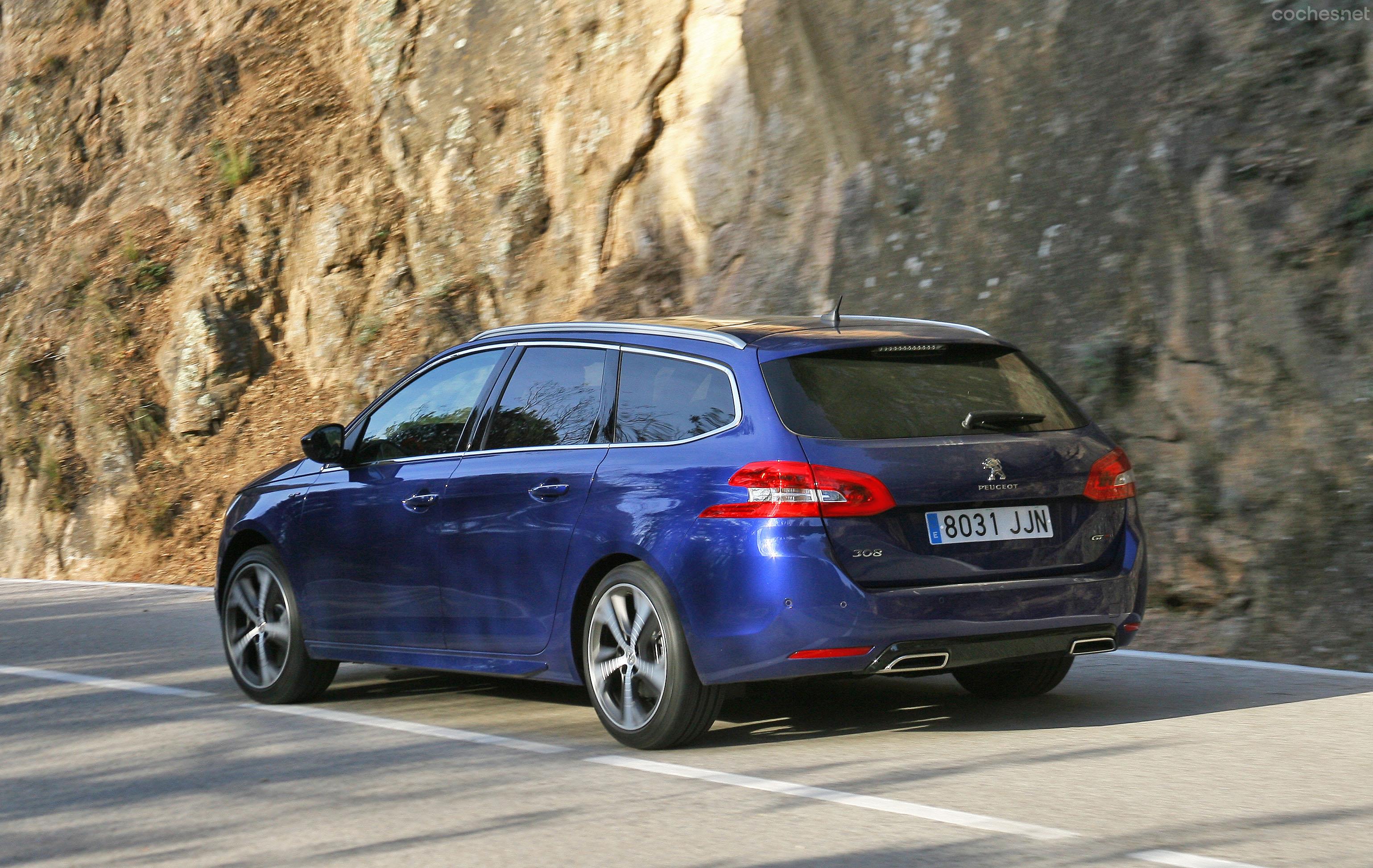 En la gama GT SW del 308 puede elegirse entre este diésel obligatoriamente automático o un gasolina de 200 CV, en este caso, sólo con cambio manual.