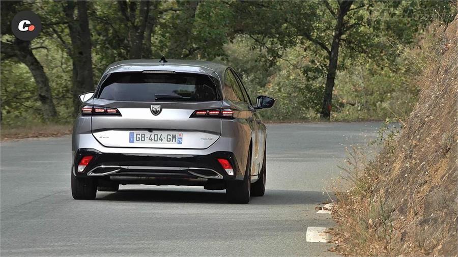 Según Peugeot puede recorrer más de 60 km con una sola carga de la batería.
