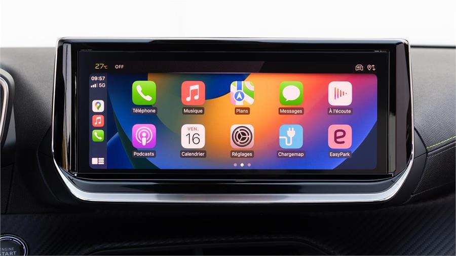 La conexión Apple CarPlay y Android Auto es inalámbrica. 