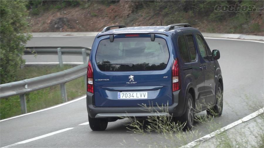 La limitada autonomía real de poco más d 200 km es la principal desventaja del Peugeot e-Rifter GT para un uso familiar.