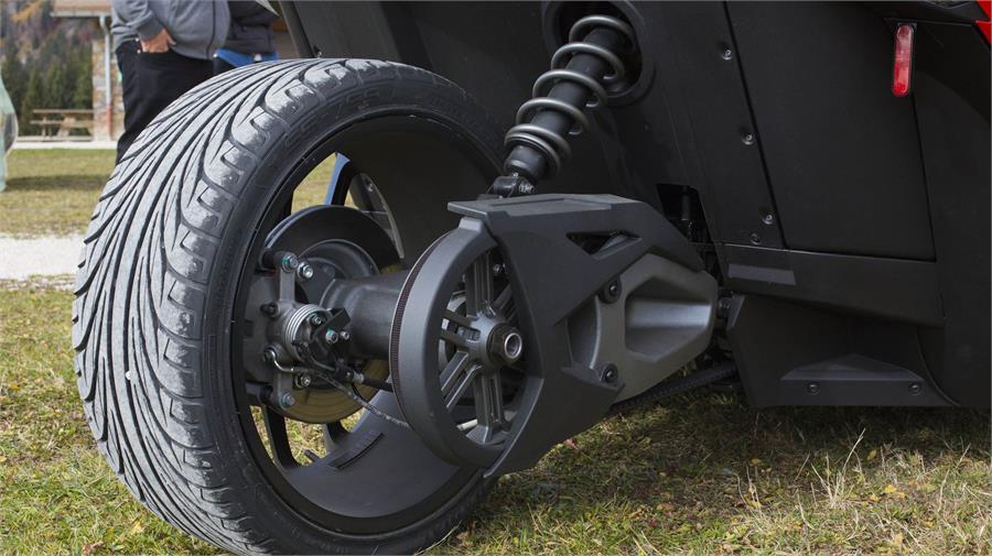 La firma norteamericana Kenda ha diseñado los neumáticos Radial 55-799 específicos para el Slingshot.