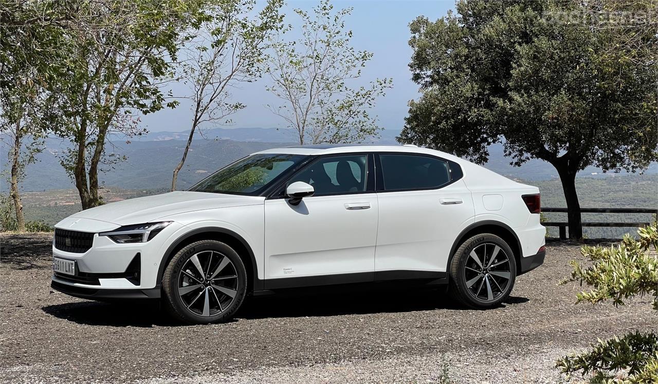 El Polestar 2 Long Range Single Motor es la versión más interesante de la gama por su buen compromiso entre precio, prestaciones y autonomía.