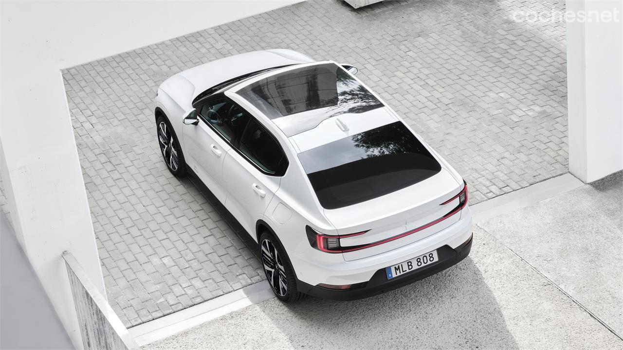 POLESTAR 2 - La berlina eléctrica Polestar 2 recibe nuevos propulsores, inversores y baterías. Además, las versiones con un solo motor pasan a ser de propulsión trasera.