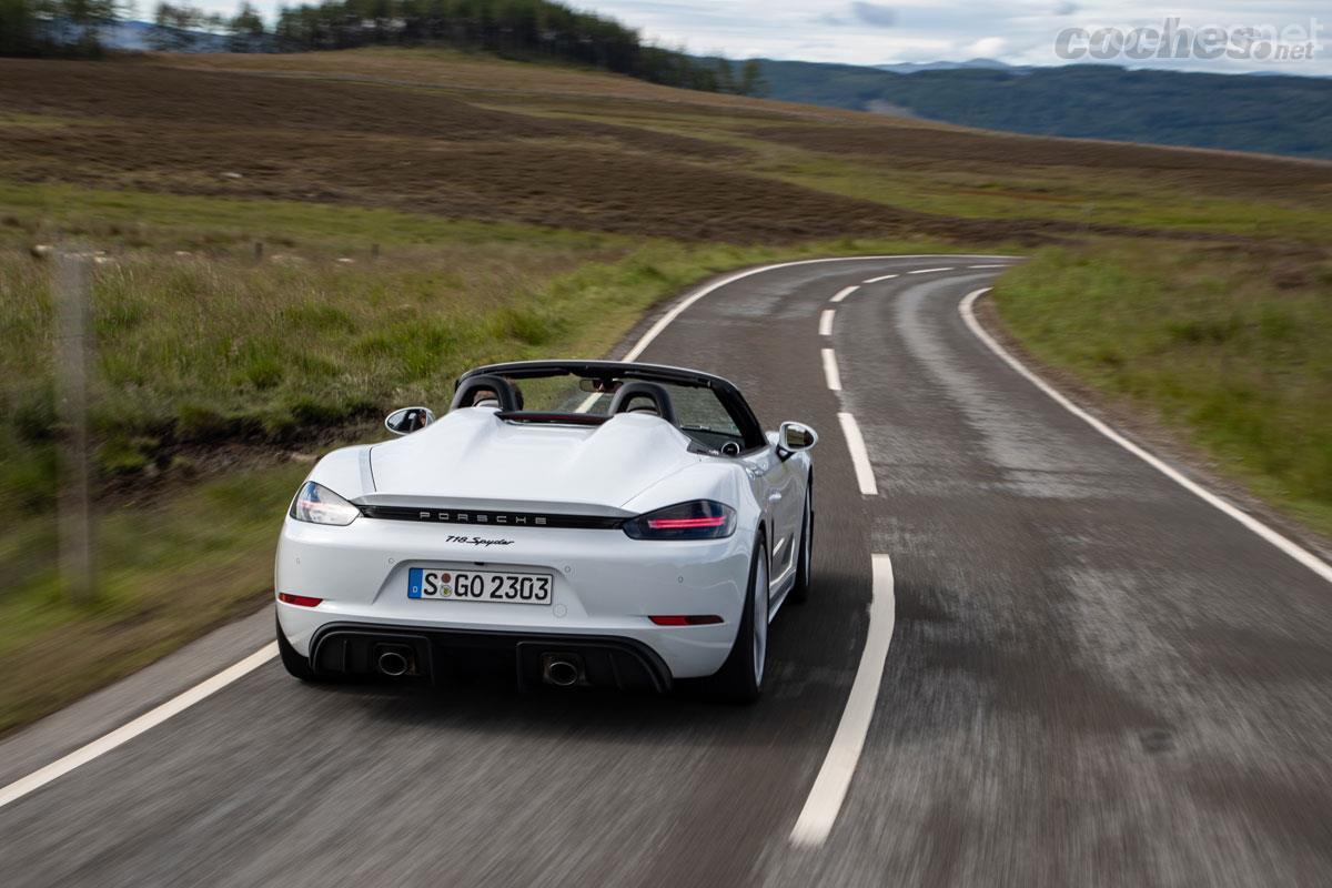 El Porsche 718 Spyder comparte motor y desarrollo con el GT4.