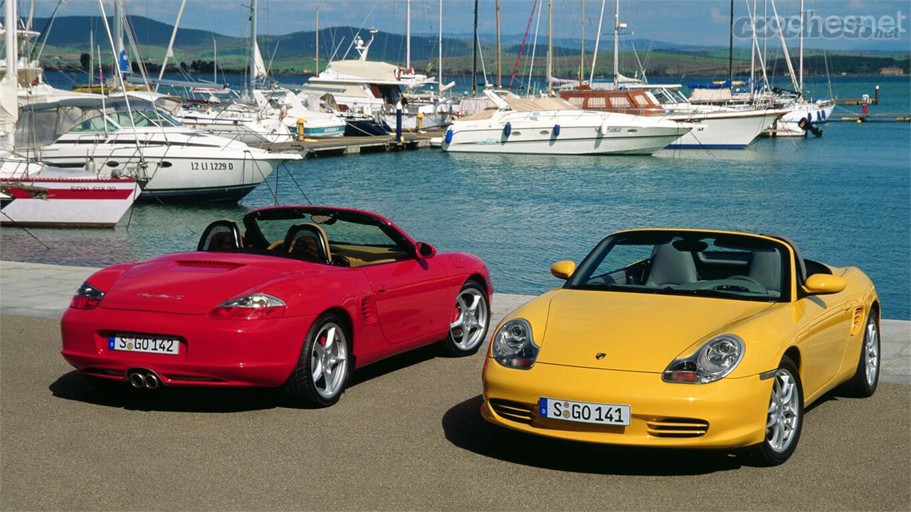 La primera generación, la 986, dio pie a una larga vida comercial. Tenía muchos puntos en común con el 911 996. 